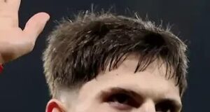 Alejandro Garnacho chega ao Aston Villa