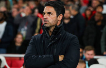 A meta de transferência do Arsenal não está de acordo com os padrões do Manchester United, insiste o ex-jogador