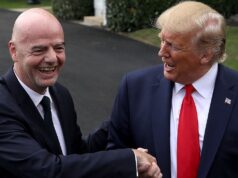 A pressão sobre Infantino aumentou quando a denúncia do COI o acusou de violar a Carta Olímpica