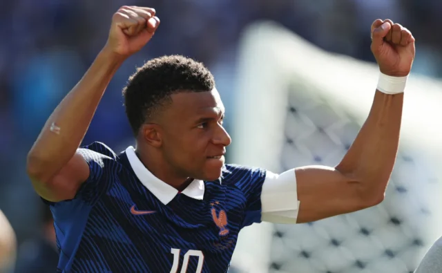 Kylian-Mbappe-celebrates-1200x740.webp.webp