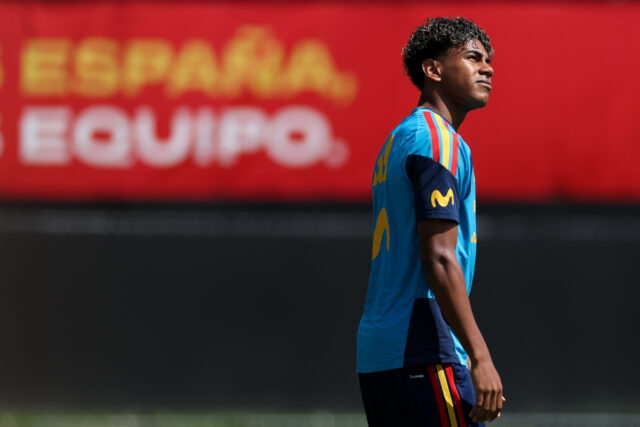 Lamine-Yamal-Spain-training.jpg