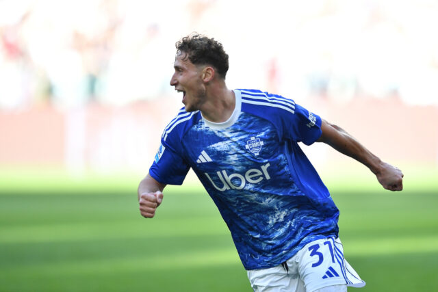 Mergim-Vojvoda-celebrate.jpg