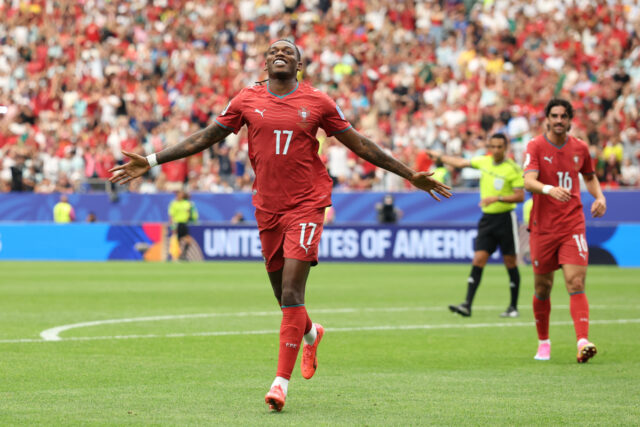 Rafael-Leao-celebrate.jpg
