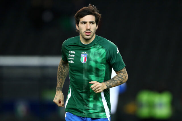 Sandro-Tonali-Italy-warm-up.jpg