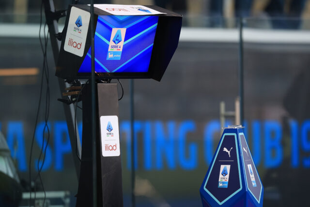 VAR-Monitor-referee.jpg
