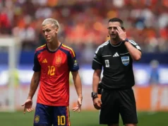 Torcedor do Newcastle United, Michael Oliver, foi proibido de arbitrar a final da Copa do Mundo