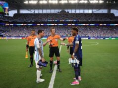 Quem é Drew Fisher? O árbitro do Argentina x Cabo Verde