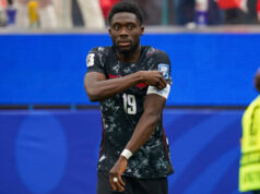 Lesão de Alphonso Davies – ele escolheu o Bayern em vez do Canadá?
