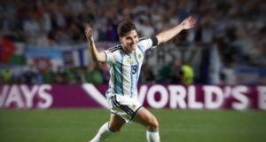 Julian Alvarez marca um gol impressionante na prorrogação na vitória da Argentina sobre a Suíça nas quartas de final da Copa do Mundo (vídeo)