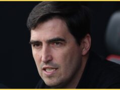 Ian Doyle pediu ao Liverpool que contrate o versátil zagueiro neste verão