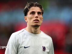 Alejandro Garnacho: Aston Villa concorda em transferir o extremo do Chelsea