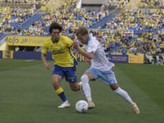 Nikola Cumic, ex-jogador do Real Zaragoza, quer continuar carreira na Grécia