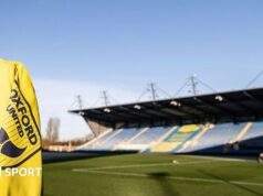 Oxford United: Você está sob embargo de transferência da EFL