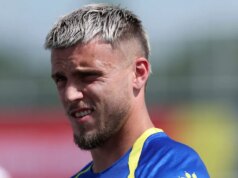 O futuro do Stuttgart sobre Ermedin Demirovic está dividido entre o interesse do Leeds e outros