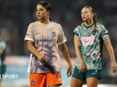 Sam Kerr: O ex-atacante do Chelsea retorna ao Gotham FC diante de uma multidão recorde