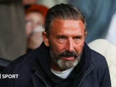 McInnes foi banido da linha lateral por comentário ‘nojento’ sobre pênalti do Celtic
