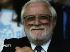 Ken Bates: O ex-proprietário do Chelsea e do Leeds nunca esteve longe das manchetes