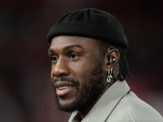 “Estou olhando para fora do meu quarto de hotel, vejo foguetes voando, o hotel treme quando eles os interceptam – é assustador, mas está tudo bem, exceto naquele dia” quando Michail Antonio chegou para jogar no Catar enquanto mísseis iranianos atingiam o estado.