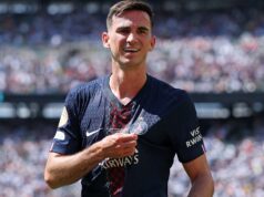 A fonte afirma que o PSG garantiu ao meio-campista um novo contrato de um ano