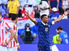 Mbappé faz jus aos palpites com pênalti e manda a França às quartas de final