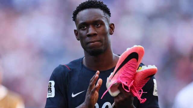 folarin-balogun-of-the-u-s-looks-dejected-as-he-applauds-fans-after-the-match-following-their-elimin.jpeg