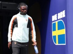 Chelsea abre negociações com comitiva de Manu Kone