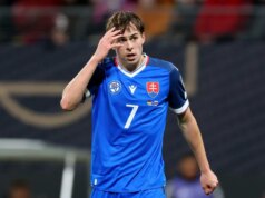 Após a rejeição da oferta de Adam Daghi, Hoffenheim se concentra em fechar acordo com o extremo eslovaco Leo Sauer