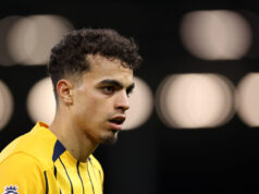 Chesley pronto para enfrentar o Liverpool na corrida pelo meio-campista da Copa do Mundo