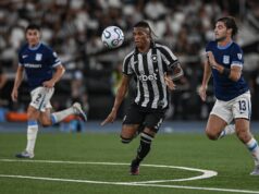 Chelsea entra na corrida para contratar o meio-campista brasileiro