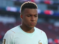 Kylian Mbappe e Didier Deschamps explicam por que a estrela francesa pediu para ser substituída na vitória da França sobre o Marrocos