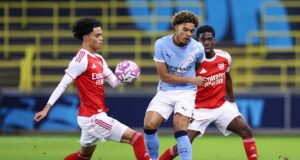 Romano: Newcastle chega a acordo para contratar o jovem extremo do Arsenal