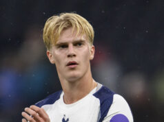 Newcastle apresenta oferta por Lukas Bergvall: Será uma jogada recorde?