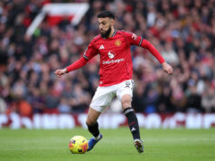Milan e Amorim estão interessados no zagueiro Mazraoui do Manchester United