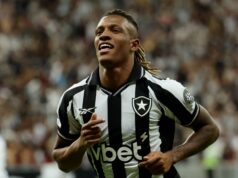 Newcastle contata Danilo quando surge cláusula de rescisão do acordo