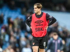 Blues deve fazer oferta por Alex Scott