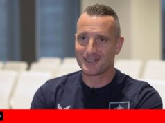 Nicky Hayen dá sua primeira entrevista como novo técnico do Burnley