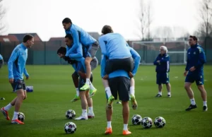 Seleção de 25 jogadores do Newcastle United para 2026/27 na Premier League com números reduzidos de pelo menos 7 vagas