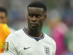 Marc Guehi está lesionado no jogo contra a Noruega?