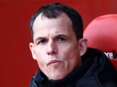 Sunderland planeja mudança para jovem de 20 anos que Le Bris acredita ter “enorme potencial”