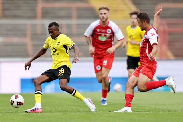 rot-weis-oberhausen-v-borussia-dortmund-pre-season-friendly-1-1-1024x683.jpg