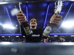 O talento em ascensão do Paderborn, Mika Baur, está perto de uma transferência de € 5 milhões para o Celtic