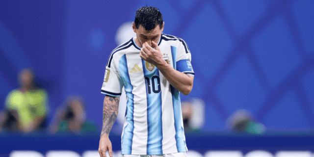 should-lionel-messi-be-taken-off-argentina-penalties.png