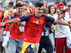 A razão tocante por trás da disputa de pênaltis da estrela do Barcelona com o pai após a conquista do troféu