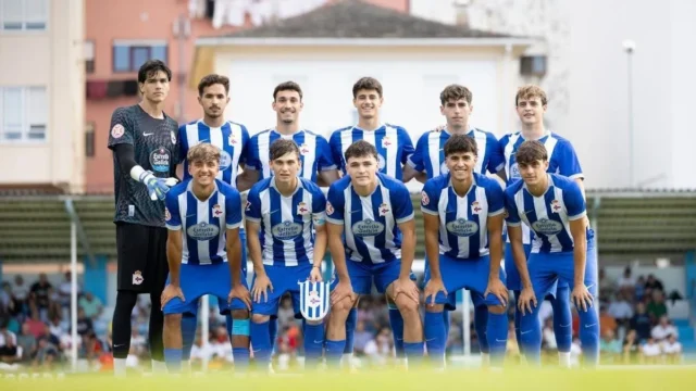 El Fabril de viste de bronce en el estadio Romano El Fabril de viste de bronce en el estadio Romano