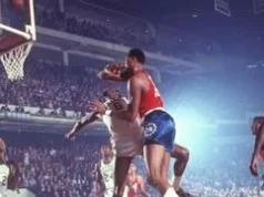 O fanfarrão mais famoso da NBA: o dia em que Bill Russell venceu Chamberlain novamente El dólar más famoso de la NBA: el día que Bill Russell volvió a ganar a Chamberlain