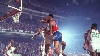 El dólar más famoso de la NBA: el día que Bill Russell volvió a ganar a Chamberlain El dólar más famoso de la NBA: el día que Bill Russell volvió a ganar a Chamberlain