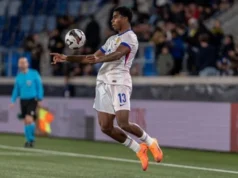 Sunderland contrata estrela em ascensão Metali Sunderland sign rising star Methalie