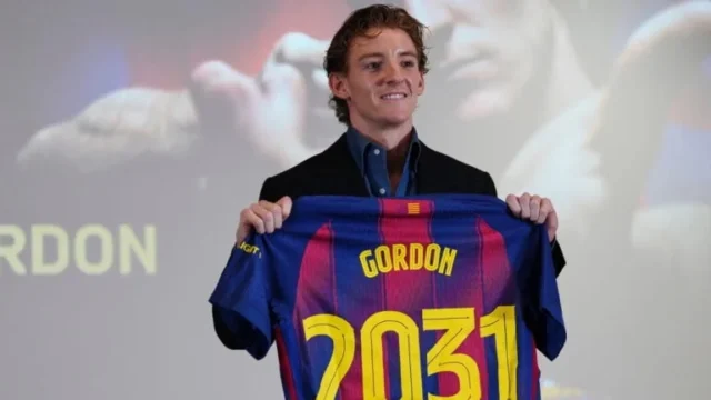 Elche 0-5 Barcelona: Anthony Gordon makes instant impact as LaLiga champions begin campaign in style