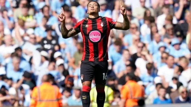 WATCH: Tavernier gives Bournemouth lead at Manchester City WATCH: Tavernier gives Bournemouth lead at Manchester City