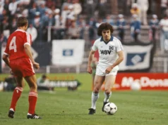 “Por mais que adorasse o clube, sentia-me como se estivesse estagnado no Liverpool – e o Hamburgo estava a oferecer-me quatro vezes mais do que eu ganhava na altura.” Kevin Keegan sobre os prós e os contras de sua passagem pela Alemanha Kevin Keegan on the ball for Hamburg against Nottingham Forest in the 1980 European Cup final.